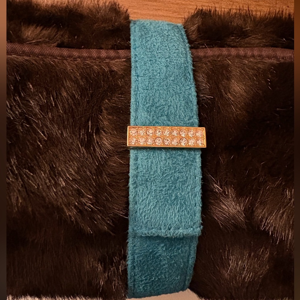Nwt- Stephanie Johnson- Faux Fur Cosmetic Bag - Picture 4 of 7